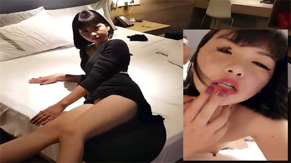 国内露出女神sexywife_nina户外大胆揉捏私处！路人围观下自慰淫水直流，啪啪声浪叫不断！ 海报