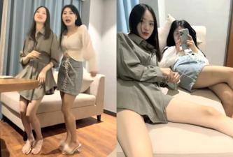 性感女神携极品闺蜜激情4P双飞盛宴，绝美佳人必看神作！ 海报