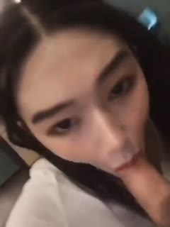 #精选 #口交 浓眉小姐姐品味大鸡巴1 海报