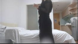 酒店约炮实录：黑长裙极品外围女巨乳晃眼，紧致馒头穴蜜鲍汁水淋漓，销魂呻吟不断！ 海报