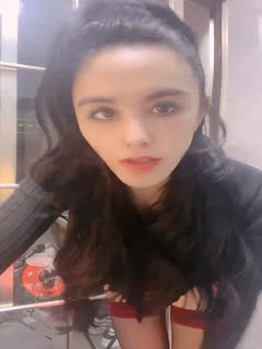 御姐范十足新人骚女吊带丝袜超短裙情趣开档内裤超诱惑，跪在桌子上摆臀，从下往上视角拍摄. 海报
