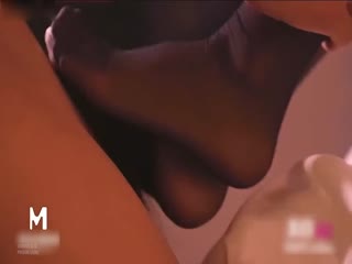 麻豆传媒&工口联合出品国产AV佳作 欲女上司千鹤 海报