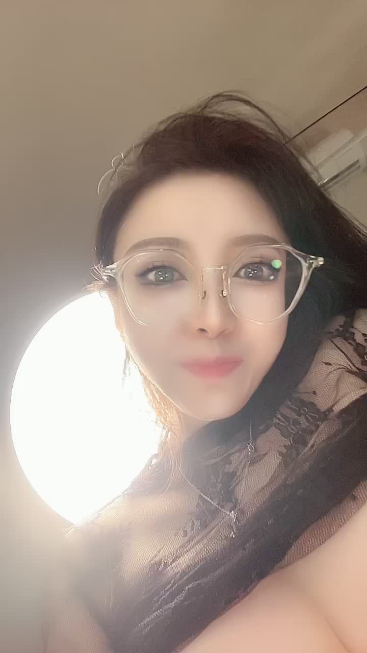 二零二四十二月三十_沐暖一 海报